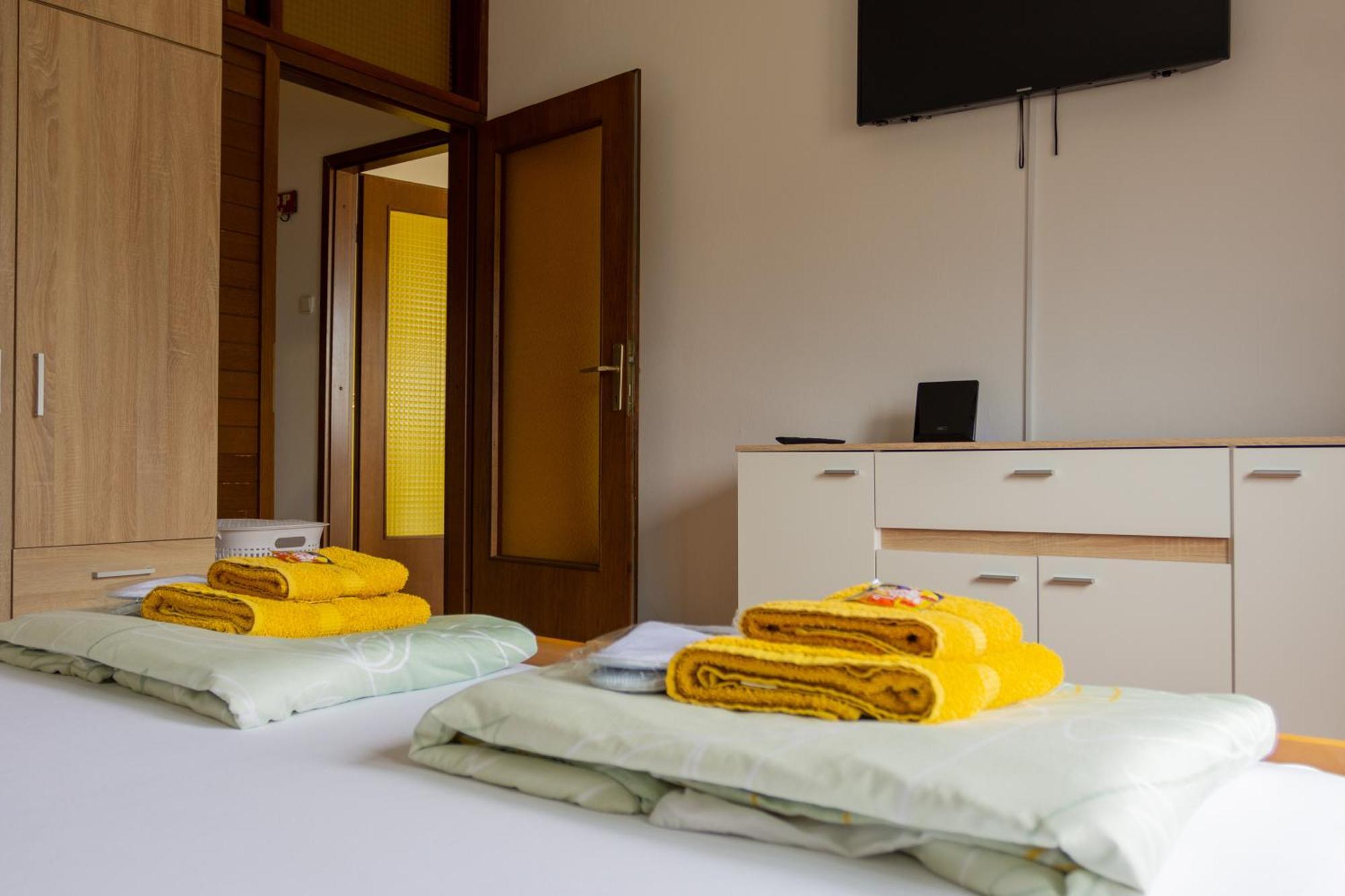Ferienwohnung Sea View Retreat With 170Mbps Wifi And Sunny Balcony Kastav Exterior foto